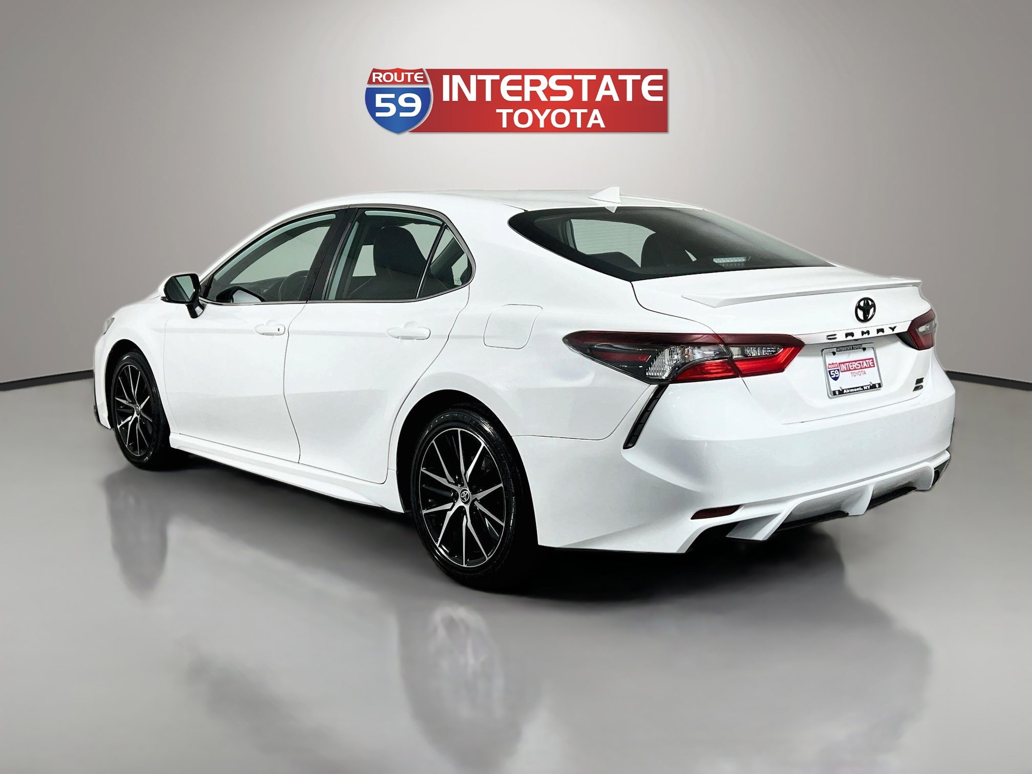 Certified 2024 Toyota Camry SE AWD/4WD image 5