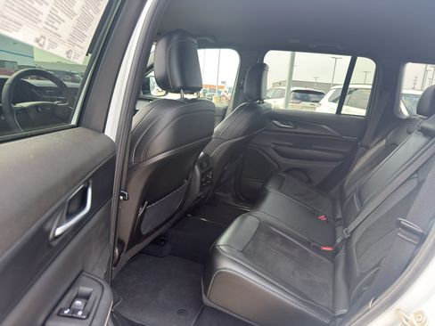 Used 2025 Jeep Grand Cherokee Altitude AWD/4WD image 28