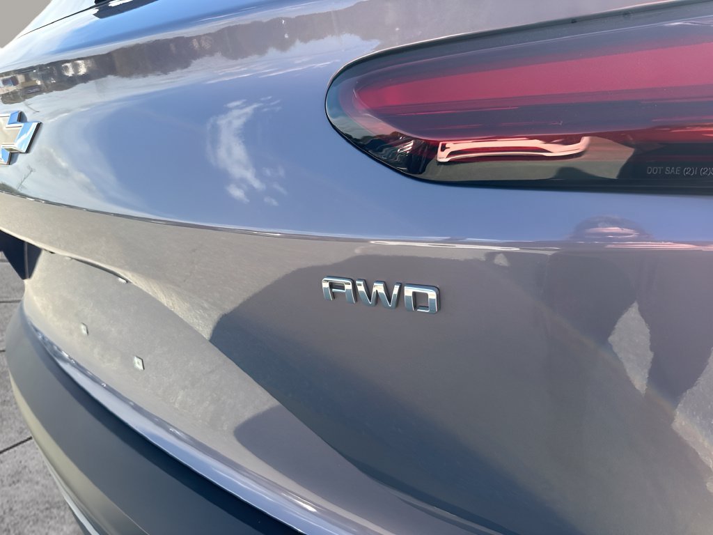 Used 2024 Chevrolet Blazer EV LT AWD/4WD image 30