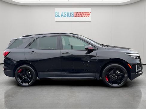 Used 2024 Chevrolet Equinox Premier image 2