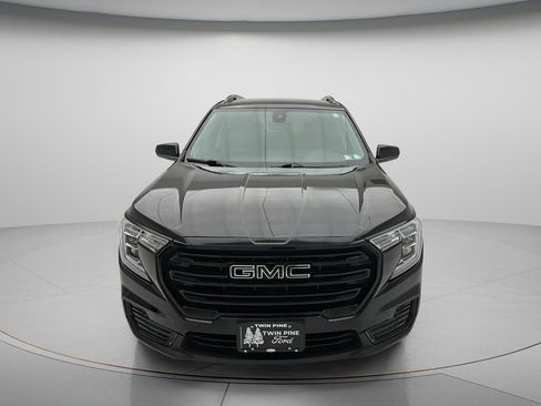Used 2024 GMC Terrain SLE w/ Driver Convenience Package AWD/4WD image 2
