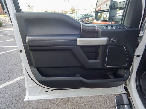 Used 2020 Ford F250 Lariat w/ Lariat Ultimate Package image 20