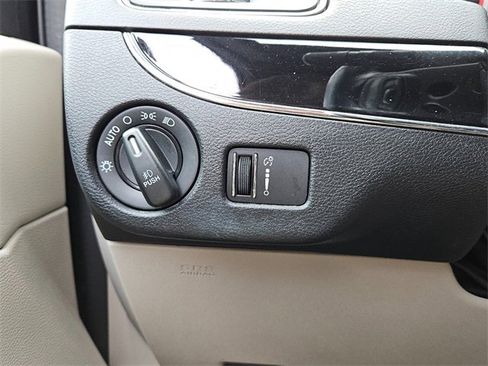 Used 2020 Dodge Grand Caravan SXT image 26