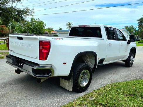 Used 2022 Chevrolet Silverado 3500 LT w/ Convenience Package AWD/4WD image 12