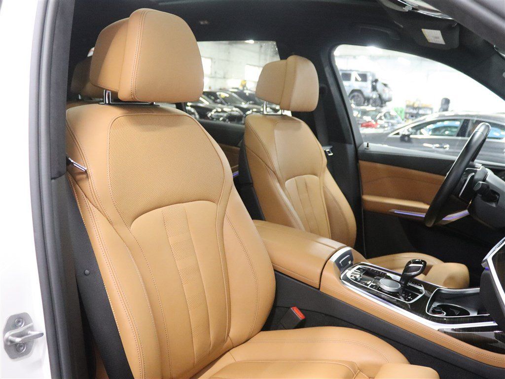 Used 2021 BMW X7 xDrive40i w/ Premium Package 2 AWD/4WD image 31