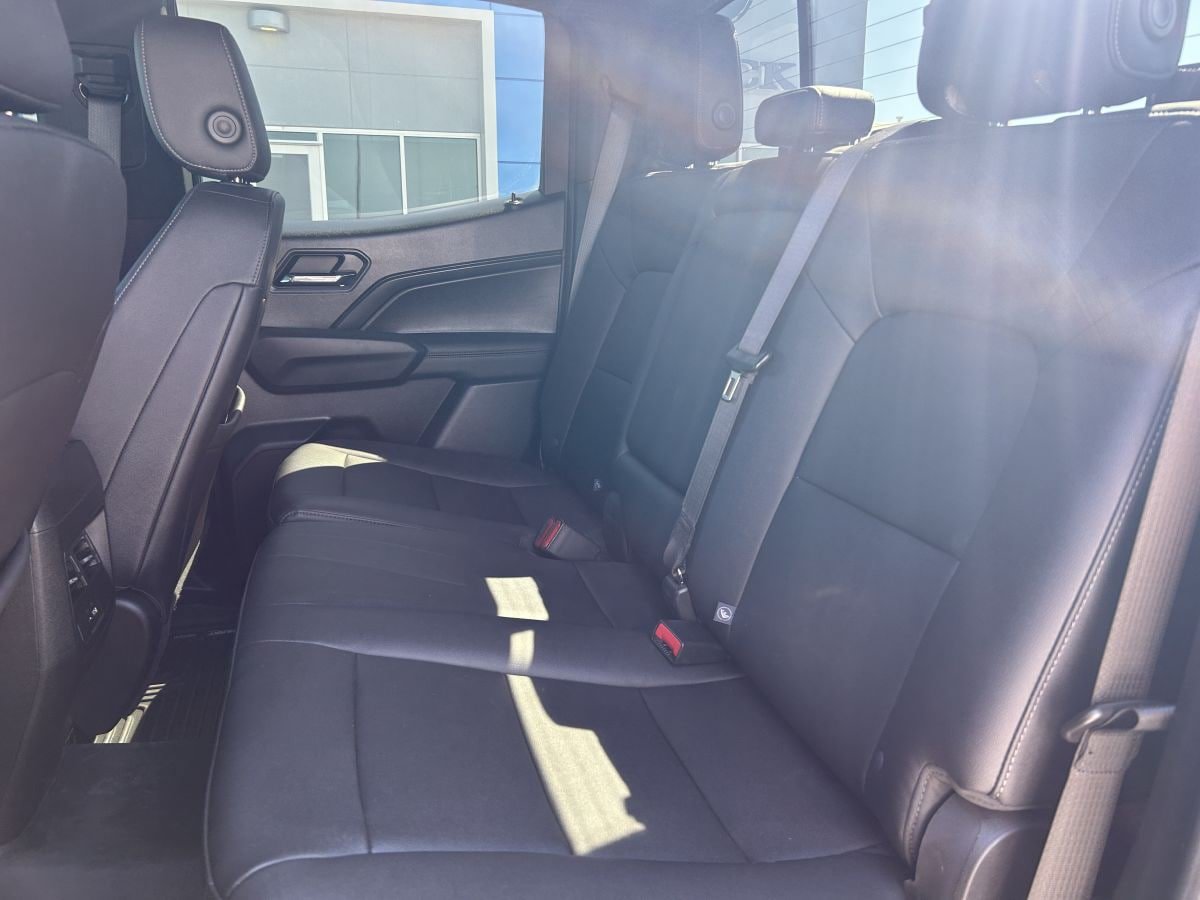 Used 2023 GMC Canyon Elevation w/ Elevation Premium Package AWD/4WD image 13