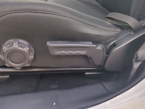 Used 2020 Jeep Wrangler Unlimited Sahara image 18