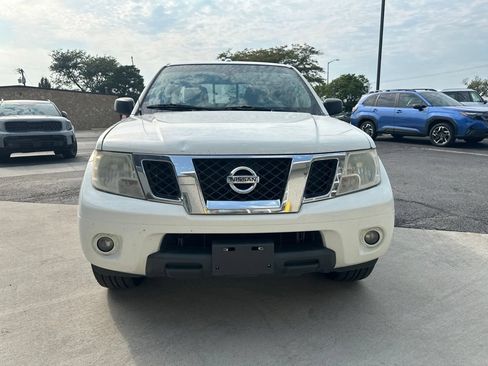 Used 2015 Nissan Frontier SV w/ SV Value Truck Package RWD image 5