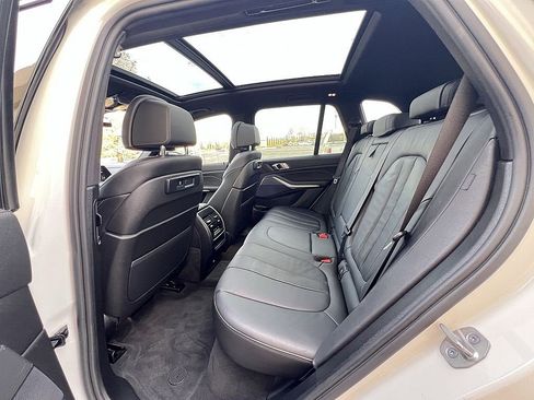 Used 2022 BMW X5 sDrive40i w/ M Sport Package image 15