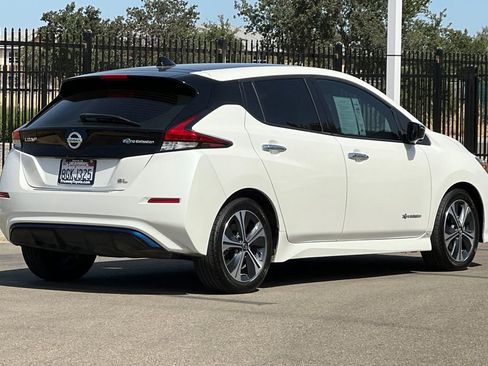 Used 2019 Nissan Leaf SL w/ SL Technology Package FWD image 5