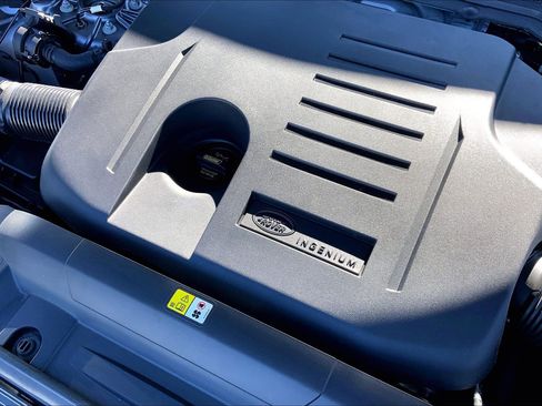 Used 2022 Land Rover Range Rover Sport HSE Silver Edition image 30