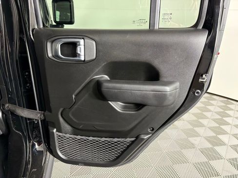 Used 2024 Jeep Wrangler Unlimited Rubicon 4xe AWD/4WD image 46