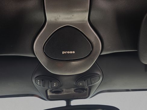 Used 2005 Porsche Boxster RWD image 27