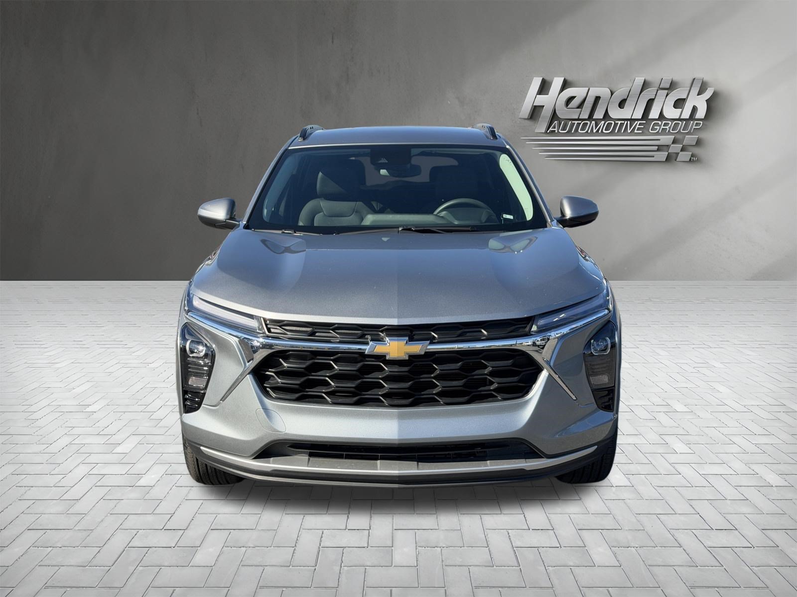 Used 2024 Chevrolet Trax LT FWD image 3
