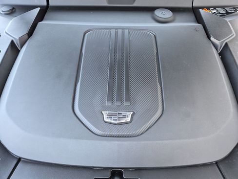 New 2026 Cadillac Lyriq V w/ Exterior Carbon Fiber Package AWD/4WD image 36