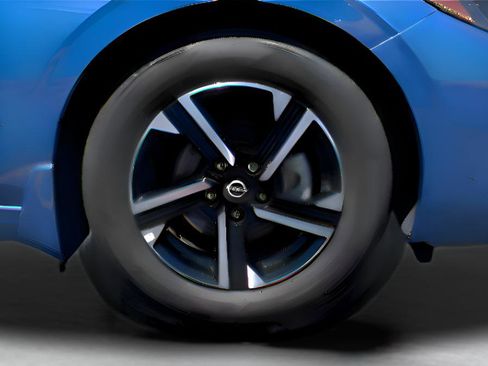 Used 2025 Nissan Sentra SV image 30