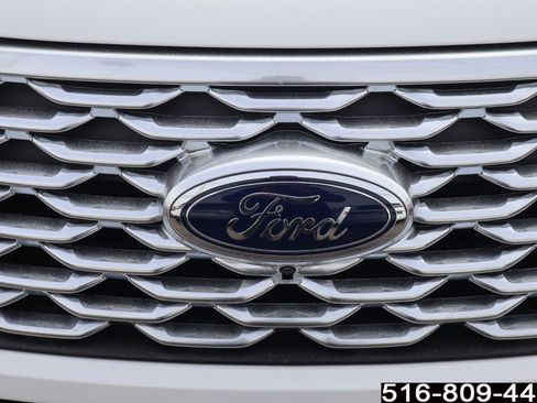 Used 2023 Ford Explorer Platinum w/ Technology Package image 34