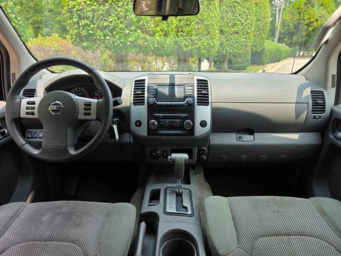 Used 2018 Nissan Frontier SV AWD/4WD image 14