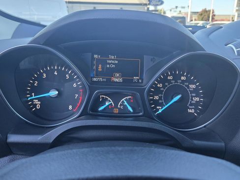 Used 2018 Ford Escape SE w/ SE Sync 3 Package AWD/4WD image 18
