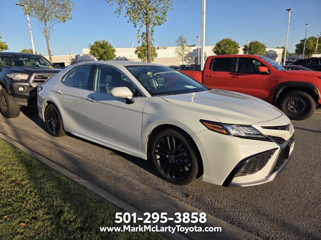 Used 2024 Toyota Camry XSE FWD image 2