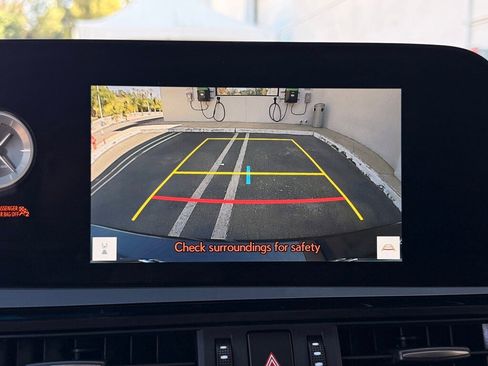 Certified 2025 Lexus ES 350 w/ Accessory Package (Z1) image 15