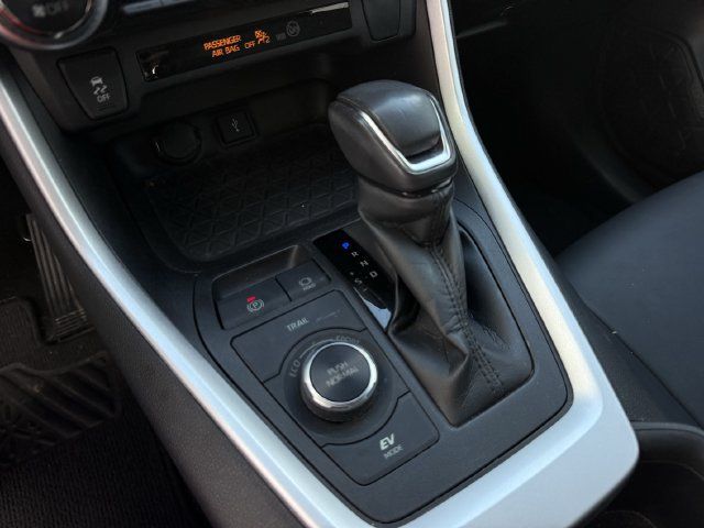 Used 2022 Toyota RAV4 XLE Premium AWD/4WD image 21