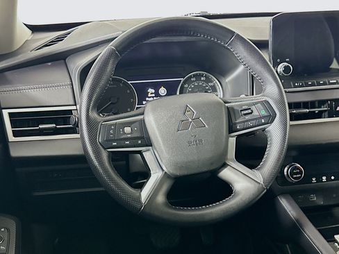 Used 2024 Mitsubishi Outlander SE AWD/4WD image 18