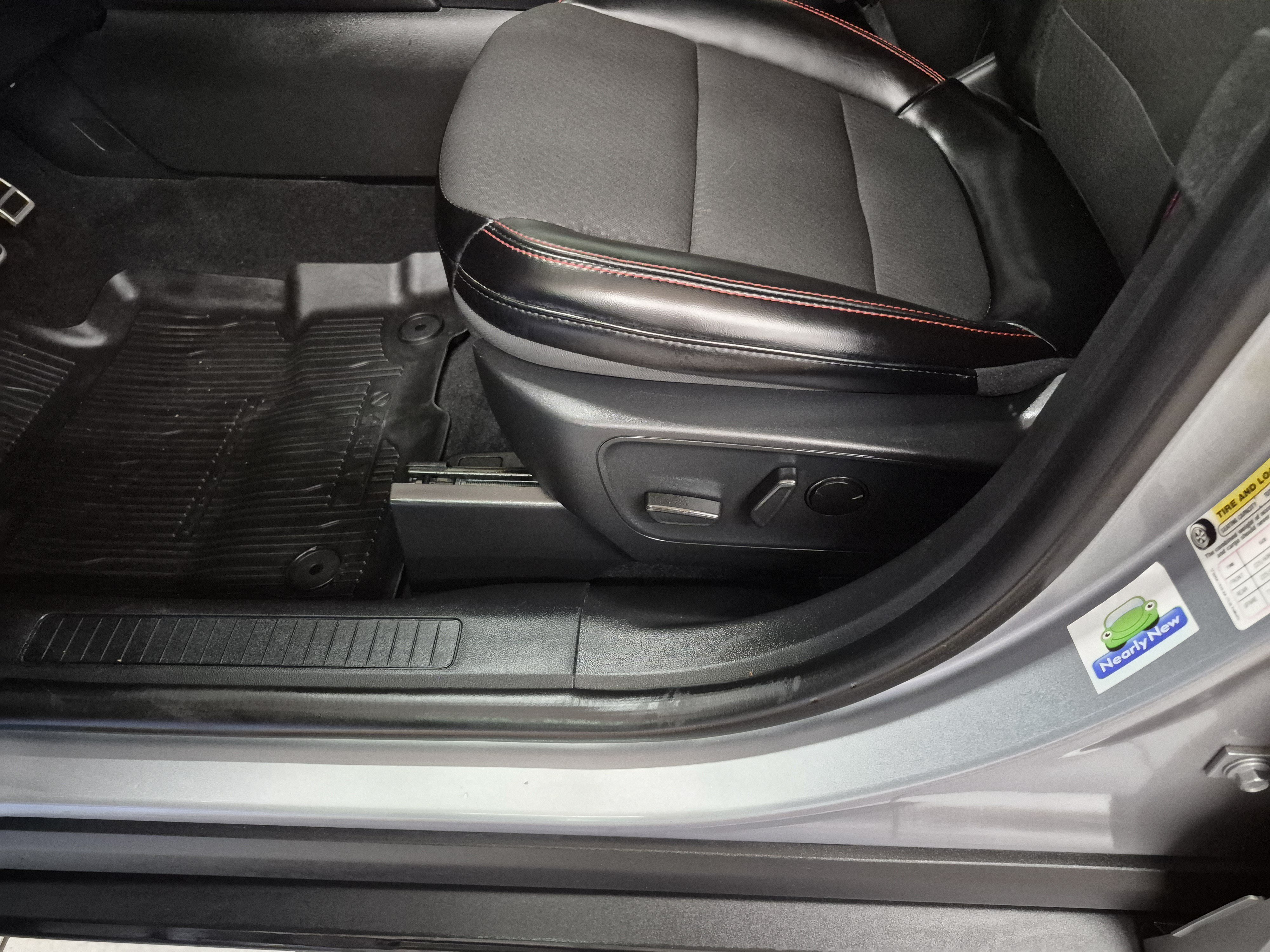 Certified 2024 Ford Escape ST-Line FWD image 16