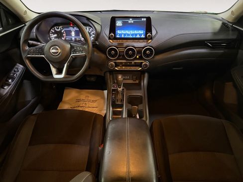 Used 2025 Nissan Sentra SV FWD image 17