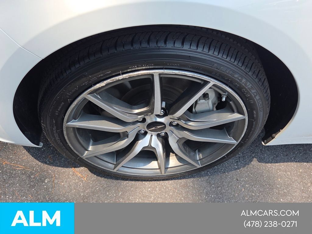 Used 2025 Genesis G70 2.5T AWD/4WD image 11