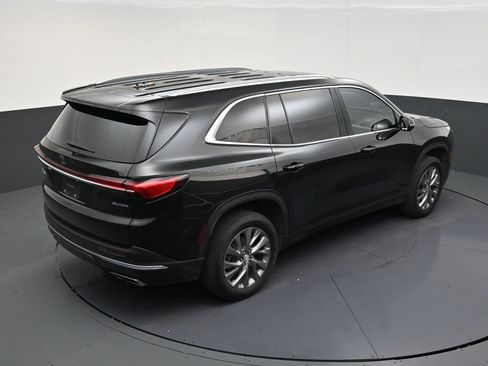 Used 2025 Buick Enclave Preferred w/ Power Package FWD image 16