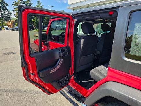 Used 2011 Jeep Wrangler Unlimited Sport AWD/4WD image 15