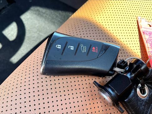 Used 2025 Lexus NX 250 FWD w/ Accessory Package (2T) image 15