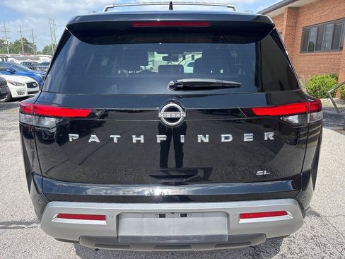 Used 2022 Nissan Pathfinder SL FWD image 11