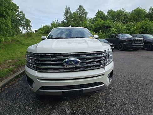 Used 2020 Ford Expedition XLT w/ Equipment Group 202A AWD/4WD image 12