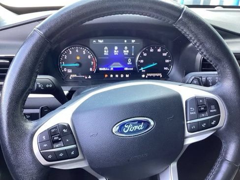 Used 2020 Ford Explorer XLT w/ Equipment Group 202A AWD/4WD image 26