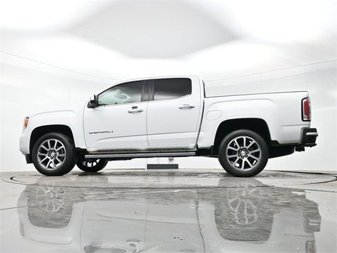 Used 2021 GMC Canyon Denali image 24