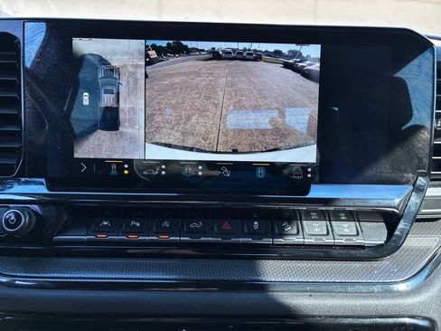 Used 2023 Chevrolet Silverado 1500 ZR2 w/ Technology Package AWD/4WD image 21