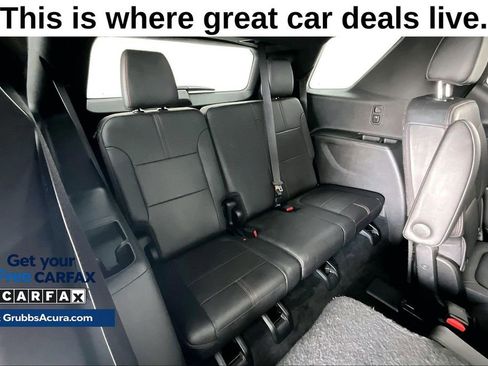 Used 2023 Chevrolet Traverse RS AWD/4WD image 36