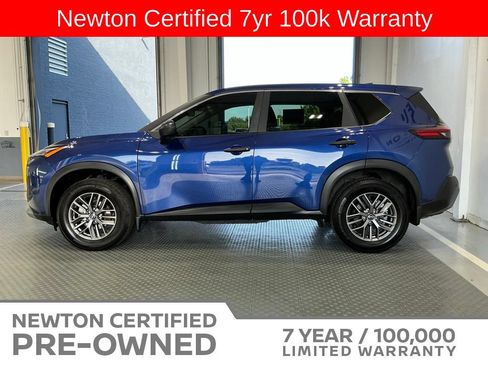 Used 2023 Nissan Rogue S AWD/4WD image 3