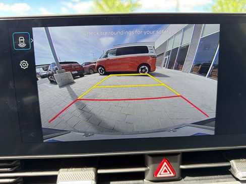 Used 2025 Hyundai Ioniq 5 SE image 21