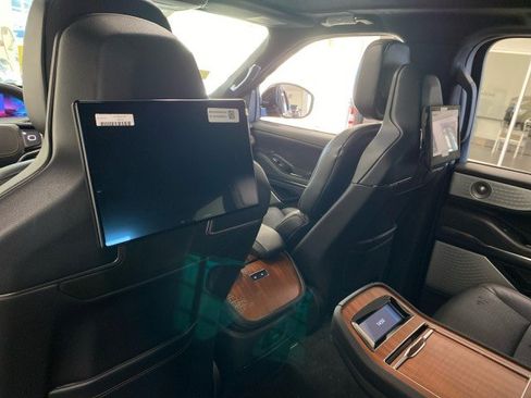 New 2025 Lincoln Navigator Black Label image 13