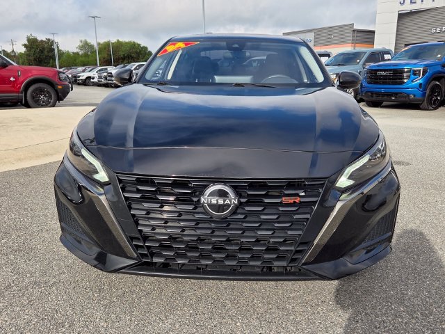 Used 2024 Nissan Altima 2.5 SR w/ SR Premium Package FWD image 2