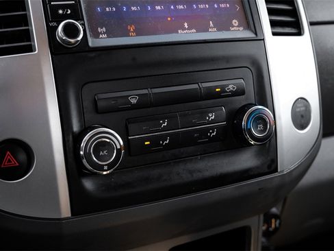 Used 2019 Nissan Frontier S image 21