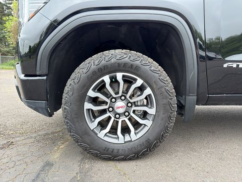 Used 2023 GMC Sierra 1500 AT4 w/ AT4 Preferred Package AWD/4WD image 6