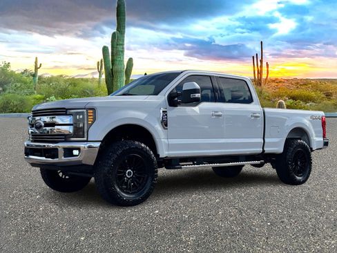 Used 2019 Ford F250 Lariat image 2