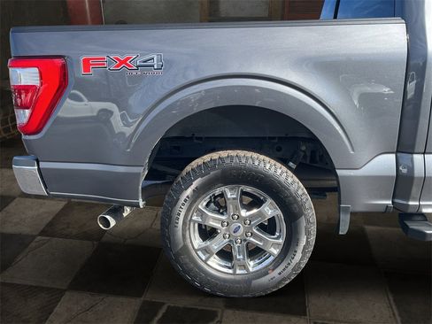 Certified 2022 Ford F150 Lariat w/ Equipment Group 502A High image 38