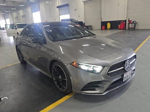 Used 2019 Mercedes-Benz A 220 image 2