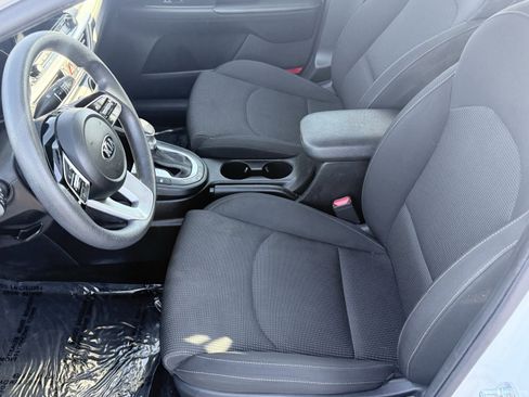 Used 2020 Kia Forte LXS image 11