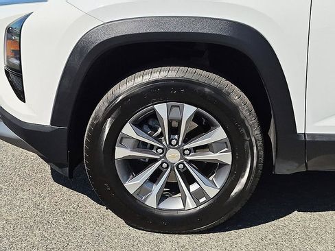 Certified 2026 Chevrolet Equinox LT FWD image 10